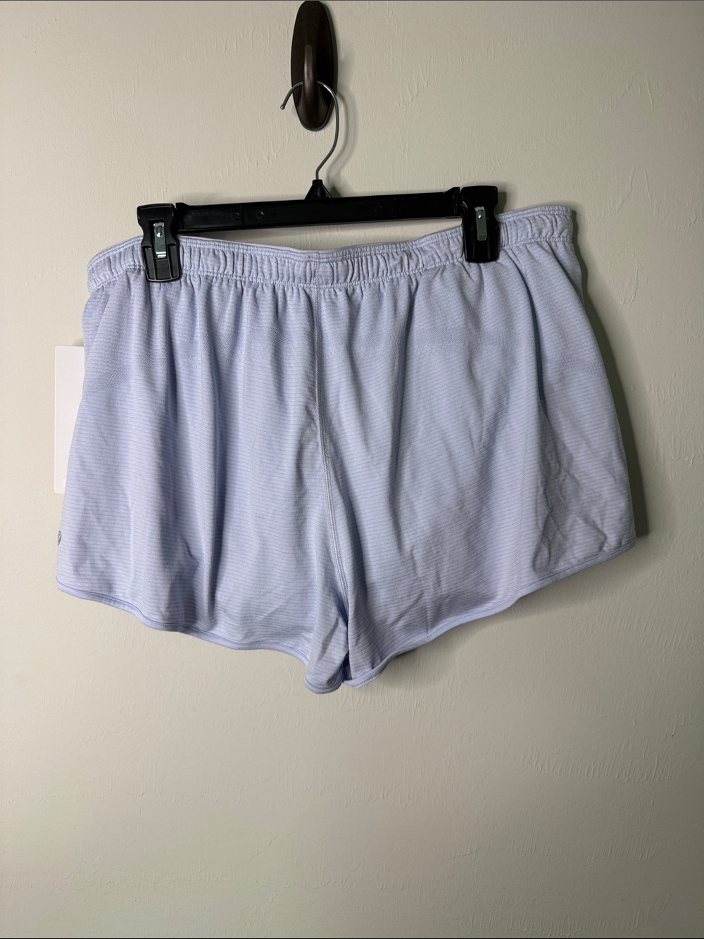Lululemon Swiftly Mid Rise short 3” - Picture 2 of 4